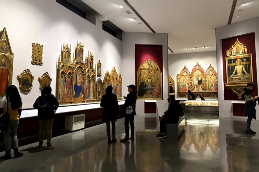 Accademia Gallery Priority Entry Ticket with e-Book - Renaissance Paintings and Medieval Works: Giotto and Botticelli Without the Noise