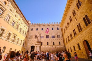 Chianti Delights: A Tale Of Two Wineries With A Vineyard Dinner - Siena at golden hour: Piazza del Campo and Duomo viewing time