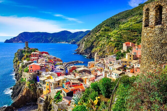 Cinque Terre and Pisa Tower Tour from Florence Semi Private - Mercedes minivan drive: scenery plus the “how this day works” briefing