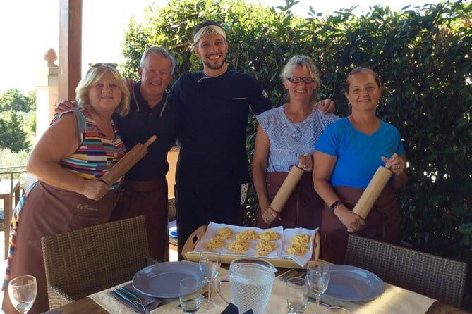 Cooking Class in a Florentine Villa with Transfer for small group - FAQ