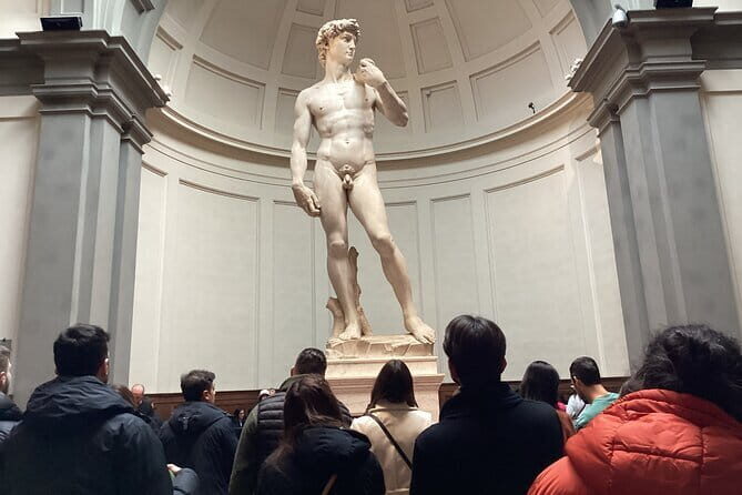 David & Accademia Gallery: 1-Hour Small Group Tour - Radios with headsets: why this tour feels easier than it looks
