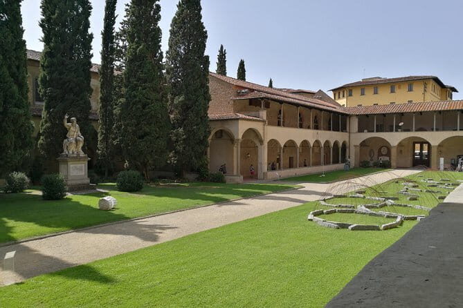 Florence: 1.5-hour Santa Croce Guided Experience - Galileo, Michelangelo, and the tombs that turn art into meaning
