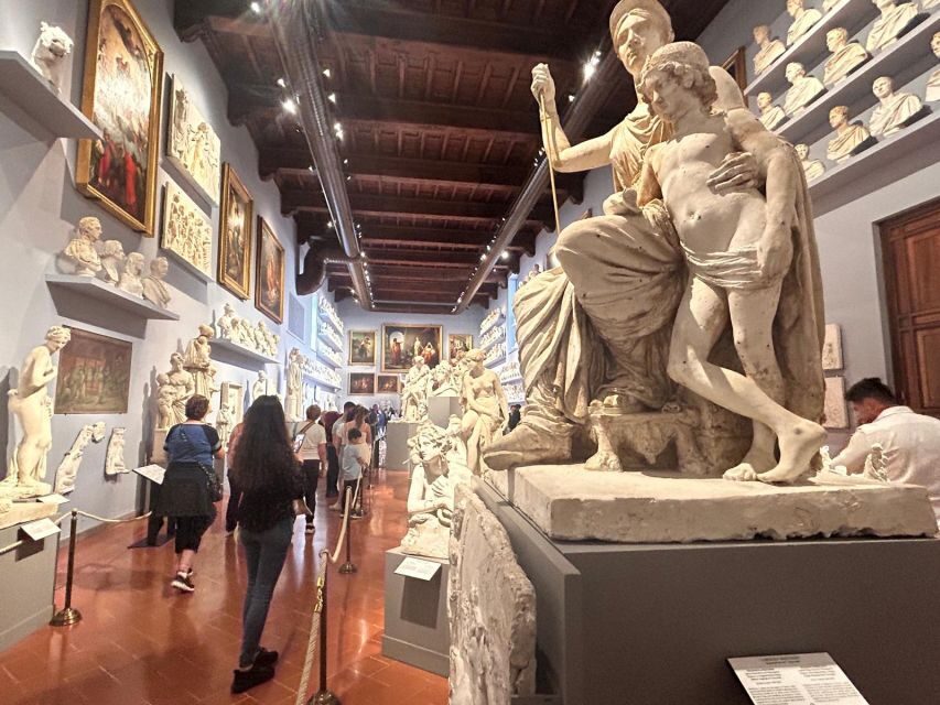 Florence: Accademia Gallery David Entry & Audio Guide App - Walking, rules, and comfort: how to make the visit easier