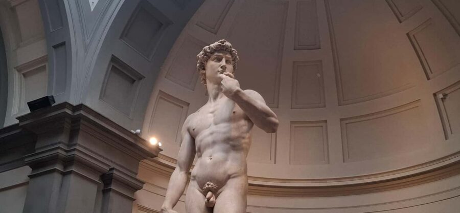 Florence: Accademia Gallery Ticket with Optional Audio Guide - Finding the right assistant (and what to do if you don’t spot them)