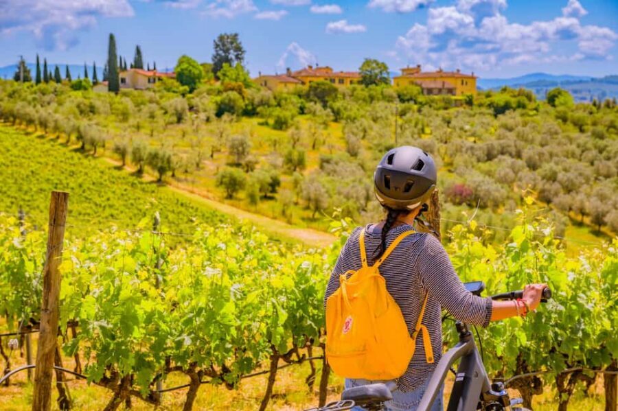 Florence: Chianti E-Bike Tour with Lunch & Two Wine Tastings - From Via Cavour to Chianti: the start that sets your confidence