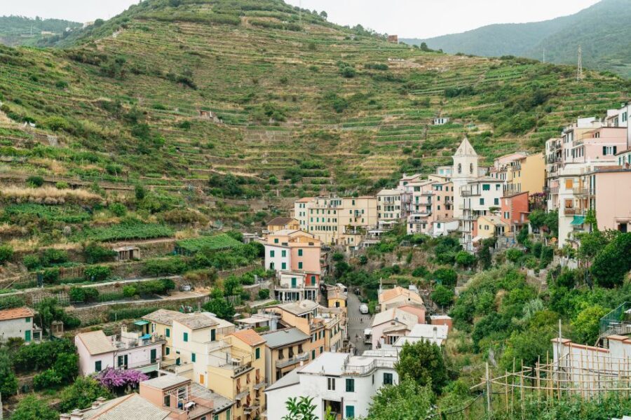Florence: Cinque Terre Day Trip with Optional Hike - From Santa Maria Novella to La Spezia: the bus ride that primes the day