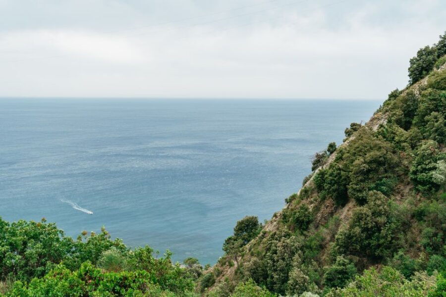Florence: Cinque Terre Day Trip with Optional Hike - Boat ride along the Ligurian Sea to Riomaggiore: the finishing wow (when weather allows)