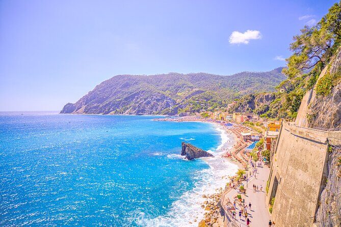 Florence: Cinque Terre Park Day Trip with Optional Street Food - Manarola’s cliffs and vineyards: your first big photo fix