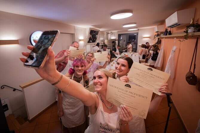 Florence Cooking Class The Art of Making Gelato & Authentic Pizza - Gelato lesson: why it isn’t just ice cream with a new name