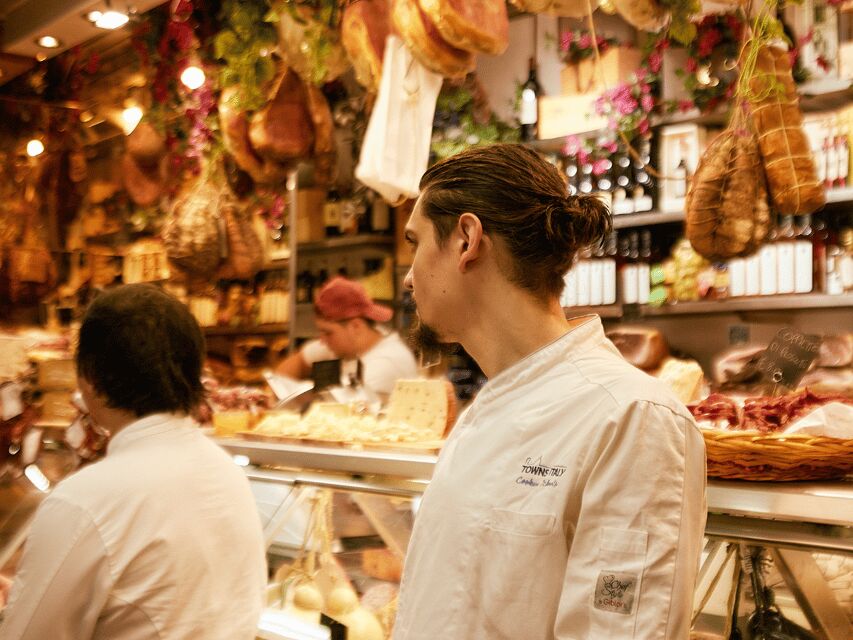 Florence: Cooking Class with Local Food Market Tour - Nonna’s lasagna workshop: pasta, ragù, and the UNESCO-protected tradition