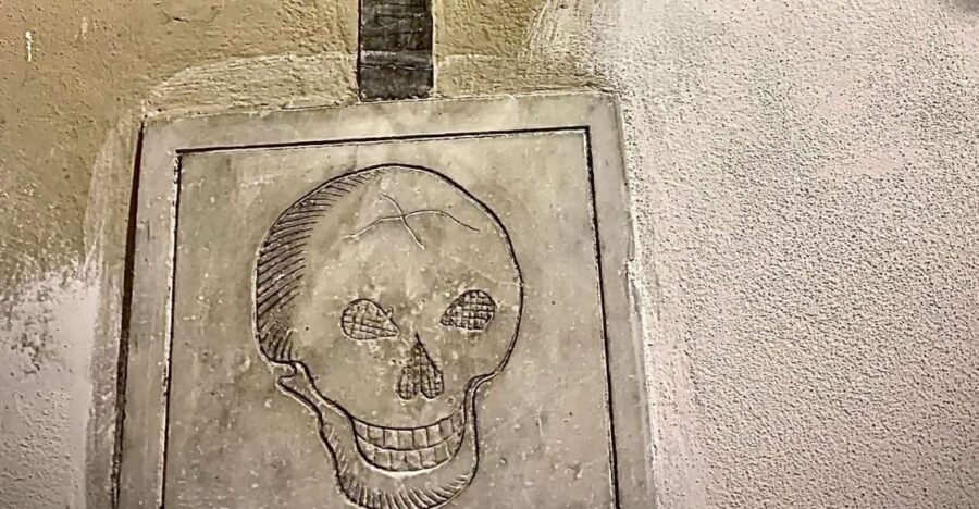 Florence: Dark Mysteries and Legends Guided Walking Tour - Medici Murders, Superstitions, and the Monster of Florence Streets