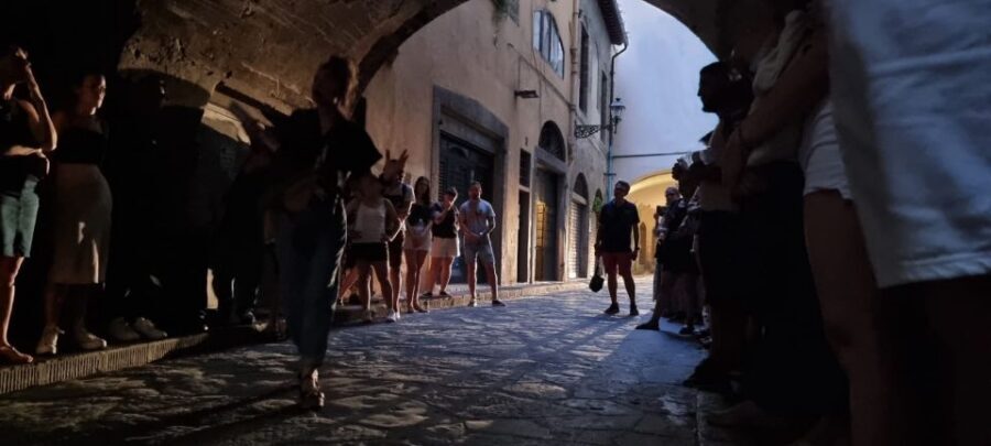 Florence: Dark Mysteries and Legends Guided Walking Tour - Closing at Ponte Vecchio: What to Do After the Legends