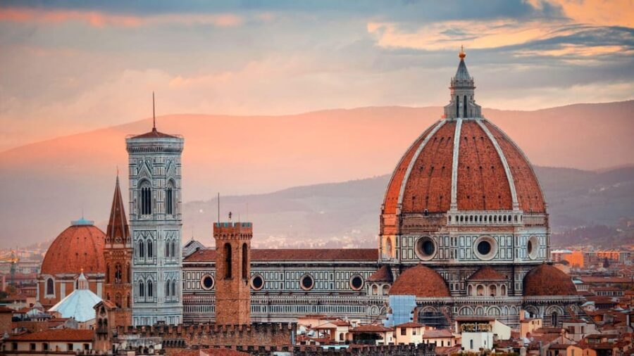 Florence: Duomo Cathedral Guided Tour with Fast-Track Entry - Your route through the Duomo complex: quick photo stops, then real time inside