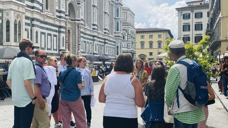 Florence Duomo Square Guided Walking Tour with Entry Tickets - Start at Lindt Duomo and get your bearings fast