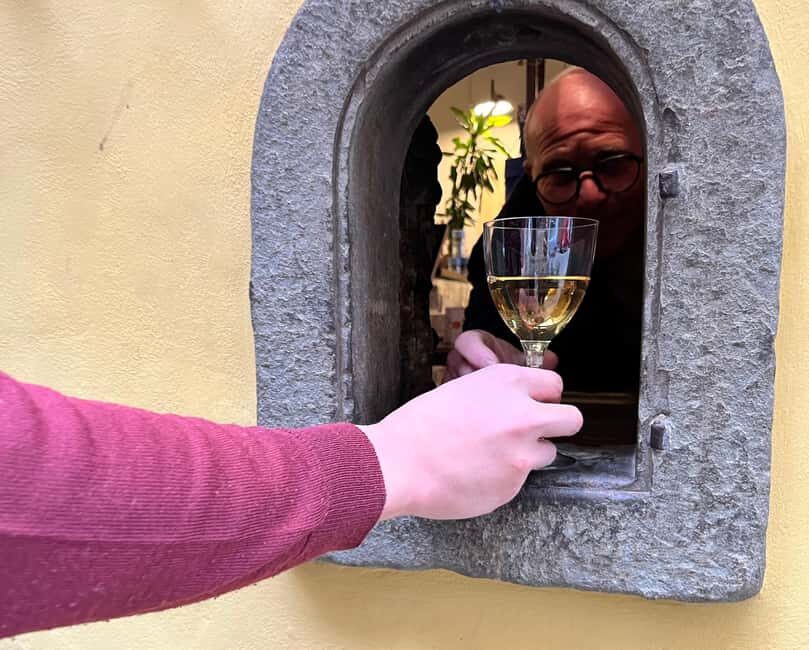Florence: Food Walking Tour with Local Steak and Tuscan Wine - Why Santo Spirito is the right neighborhood for a Florence steak-and-wine night