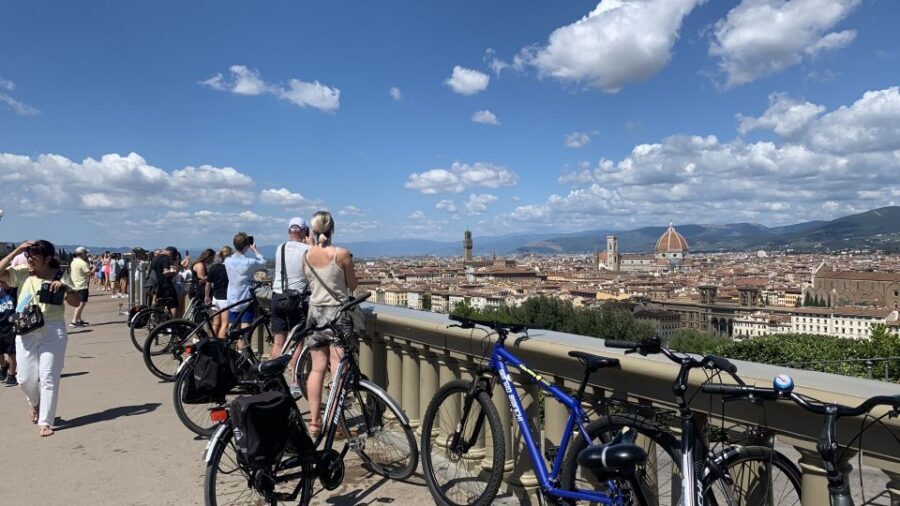 Florence: Guided Bike Tour with Piazzale Michelangelo - Piazza della Repubblica: Classic Florence Meets a Quick Photo Stop