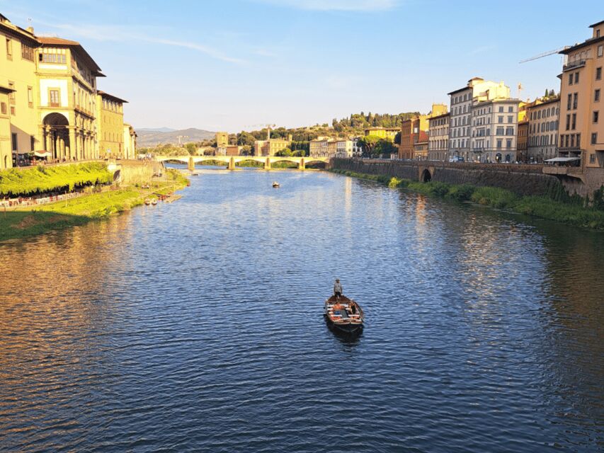 Florence: Guided Gondola Boat Tour with a Glass of Wine - Wine Aperitivo Aboard: Small Included Treat, Big Mood Change