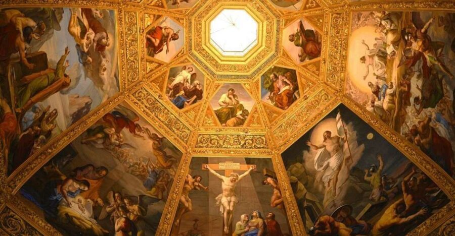 Florence: Guided Tour of Medici Family Secrets and Chapels - Piazzale degli Uffizi: A Renaissance Finish Line With the Right Lens