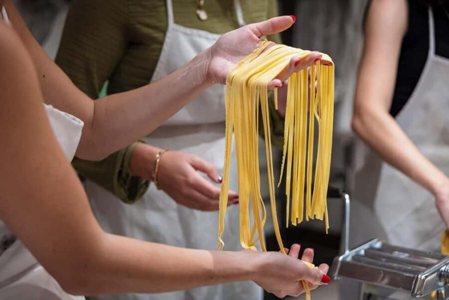 Florence: Handmade Pasta & Dessert Class with Unlimited Wine - The Optional Full-Day Experience: Add Lampredotto Street Food