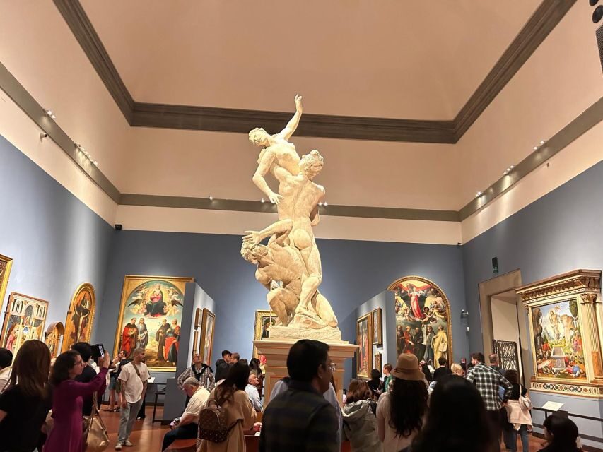 Florence: Michelangelo's David Entrance Ticket and Audio App - Top-floor altarpieces: finish with scale