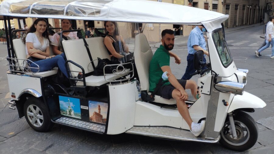 Florence: Old Town Golf Cart Excursion - A Fast, Foot-Friendly Orientation From Florence’s Squares