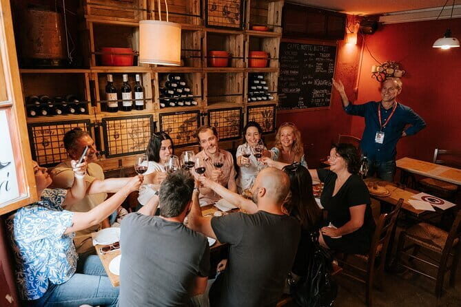 Florence Oltrarno Neighborhood Food & Wine Dine Around - How the 3.5-Hour Walk Stays Comfortable