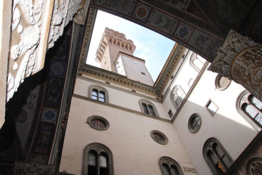 Florence: Palazzo Vecchio Guided Tour - Stairs, timing, and comfort: what can affect your experience
