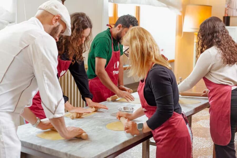 Florence: Pasta Class with Wine, Limoncello and Dessert - The 3-hour flow: from apron to plate