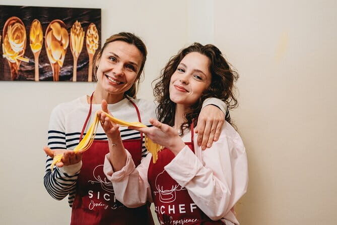 Florence: Pasta Cooking Class with Unlimited Wine - Wine and Lunch: Why This Meal Feels Like the Point
