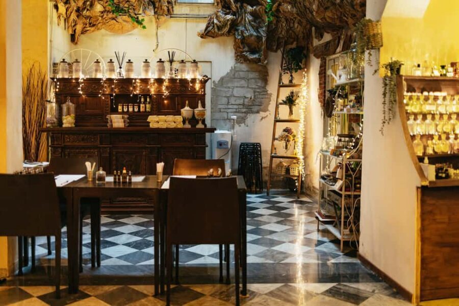Florence: Perfume Masterclass and Sensory Experience - The Scent Pyramid Idea: Why Notes Don’t Smell the Same Later