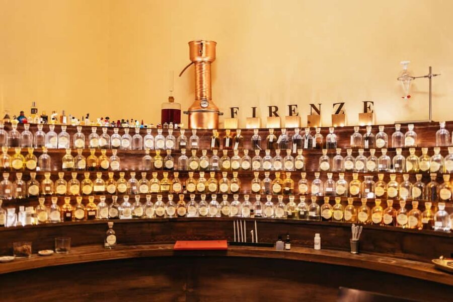 Florence: Perfume Masterclass and Sensory Experience - Location Tips: Timing, Bags, and Keeping the Day Simple