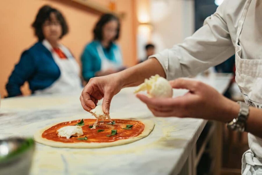 Florence: Pizza and Gelato Preparation Class - Gelato Demonstration: How Italians Think About Ingredients and Texture