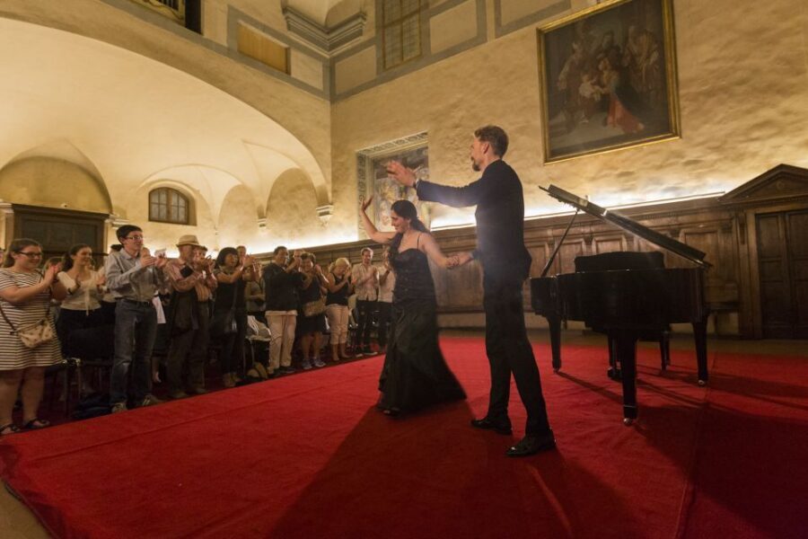 Florence: Santa Monaca Church Italian Opera Concert Ticket - Intermission Wine, Restroom Reality, and Cash-Friendly Minutes