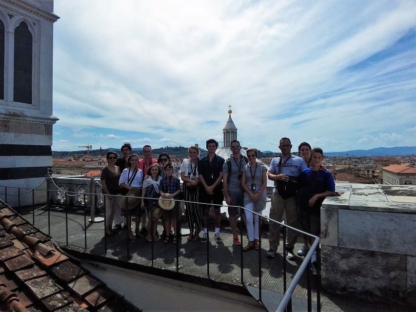 Florence: Skip-the-Line Duomo Guided Tour and Rooftop Dome - Reaching the top: cupola viewing platform and Florence spread out below
