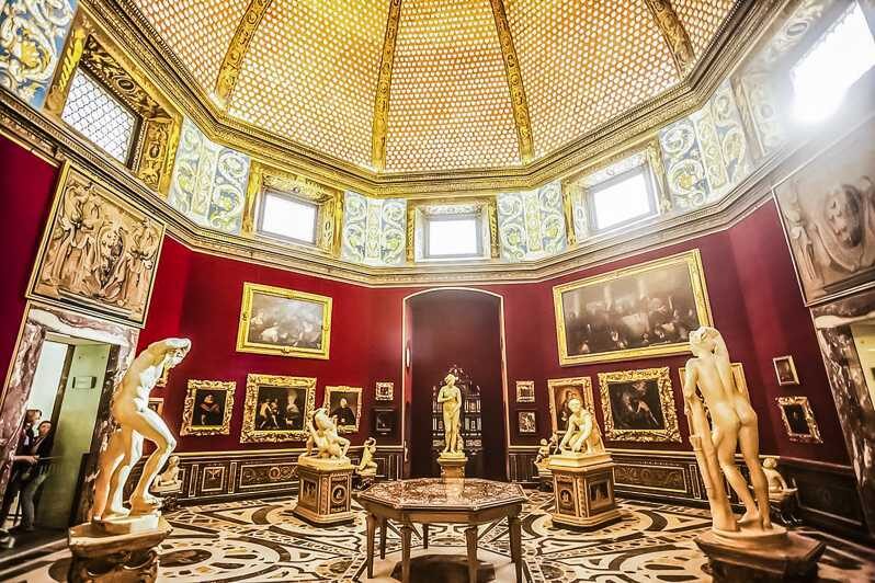 Florence: Skip-The-Line Uffizi Gallery Timed Entry Ticket - What to expect once you’re inside: a self-paced Renaissance marathon
