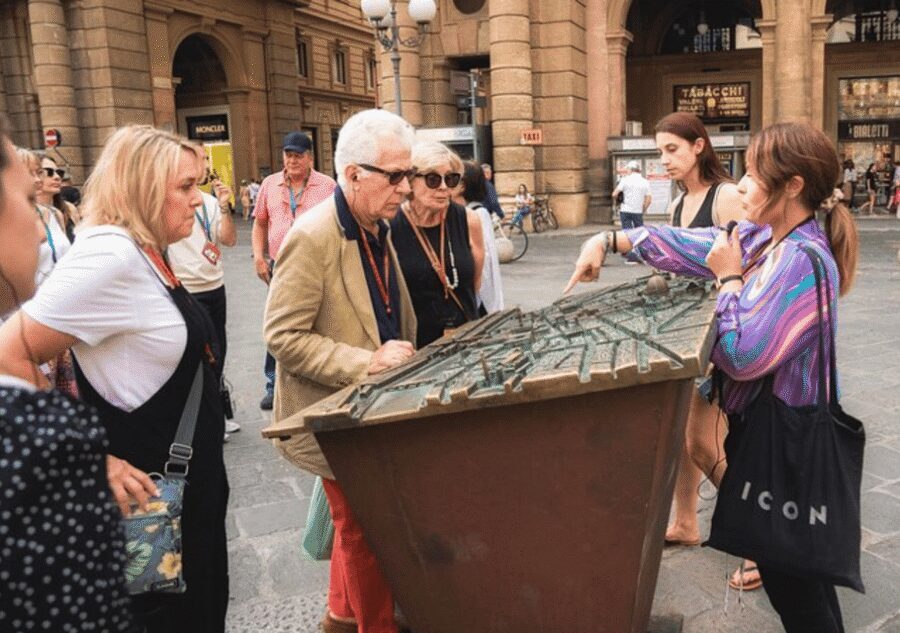 Florence: Small Group Guided Walking Tour - Key things to look for on this Florence walk