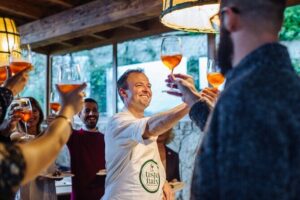 Florence Sunset Food Tour with Wine & Dine at a Tuscan farmhouse - From Piazza della Repubblica to the hills: how the night flows