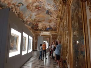 Florence: The Medici Experience Tour - Starting at Via Camillo Cavour: a clean, focused start