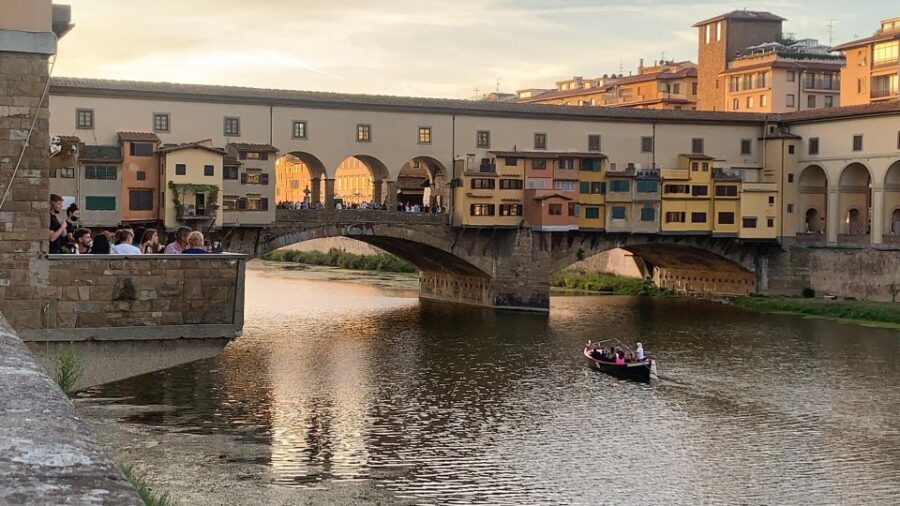 Florence: The Medici Family Guided Walking Tour - Uffizi Gallery Area: A Useful Orientation Stop