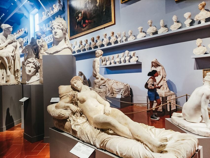 Florence: Timed Entry Ticket to Michelangelo's David & eBook - Meeting Michelangelo’s David: the main hall moment