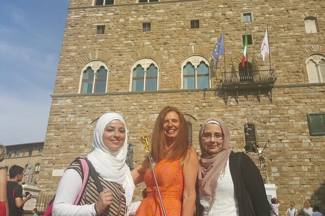 Florence Uffizi Gallery monolingual Small Group Tour - Uffizi Terrace and rooftop café: a break that makes the museum make sense