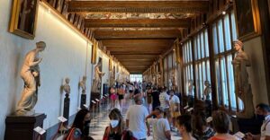 Florence: Uffizi Gallery Priority Ticket & Small-Group Tour - Priority Entrance and the Door 3 Meeting Spot