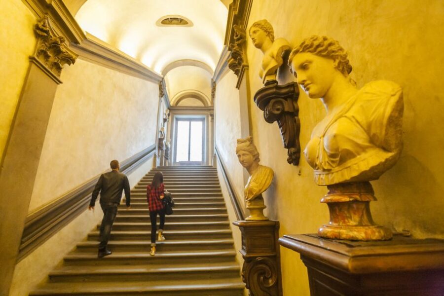 Florence: Uffizi Gallery Tickets with Optional Audio Guide - Botticelli anchors: how to spend time on Primavera and Venus