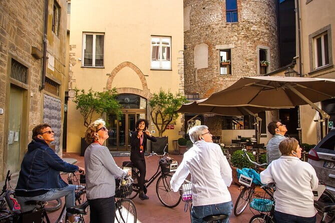 Florence Vintage Bike Tour–guided, small group or private option - Santo Spirito in Oltrarno: Another Side of Florence