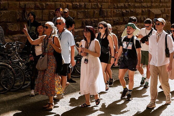 Florence Walk Tour + Wine Windows Option | Discover, Sip, Enjoy! - Arno River and Ponte Vecchio: viewpoints without the stress