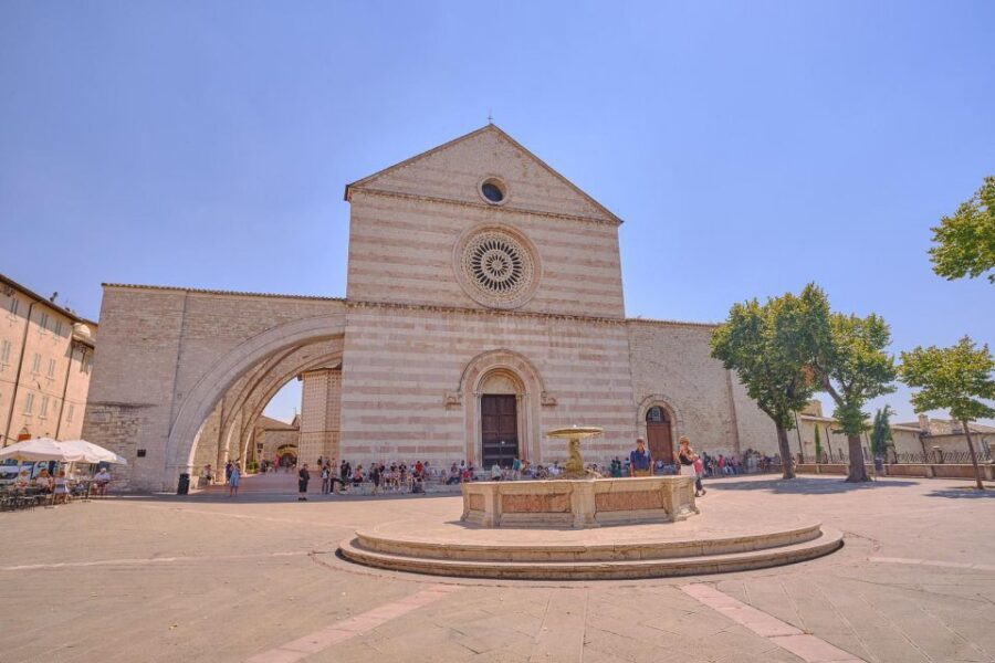 From Florence: Orvieto and Perugia Tour with Church Visits - Santa Chiara Church time and the Tomb of Carlo Acutis