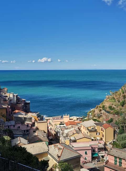From Florence: Small-group to Cinque Terre and Pisa Day Tour - Manarola: the postcard town with time to breathe