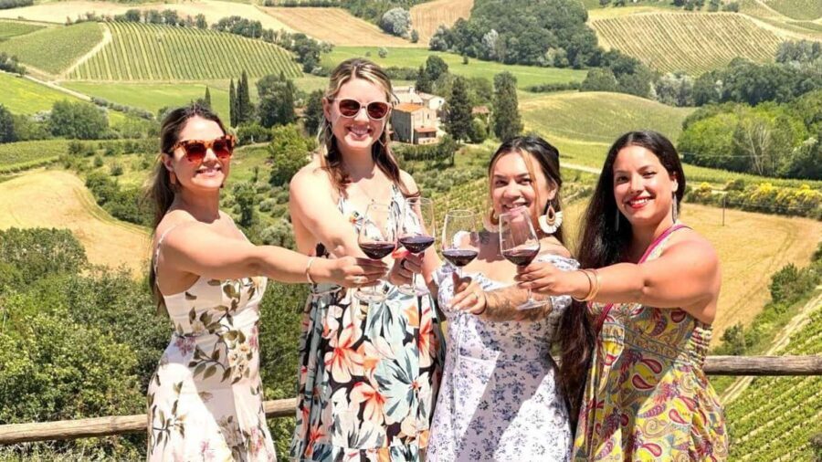 From Florence: Tuscany & San Gimignano Tour with 2 Tastings - Meeting at Piazza della Calza: getting on the right bus (and not the wrong side)