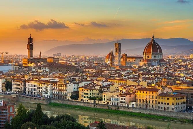 Inferno by Dan Brown Novel 4 hours with Boboli Gardens - The core experience: 3 hours following the Inferno trail with your guide