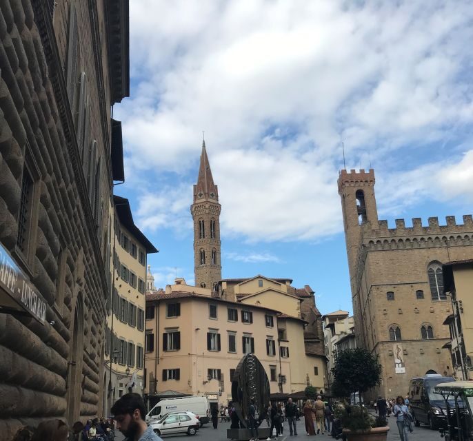 Inferno Florence Private 3-Hour Tour - Piazza della Signoria and Fontana del Nettuno: your story starting line